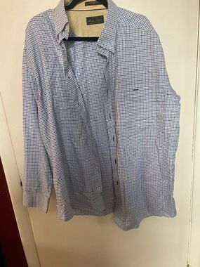 Orvis Signature XL Blue and White Checked Men's Dress Shirt. Nice
